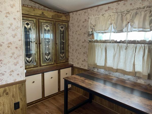 1986 Schult M220379 Mobile Home