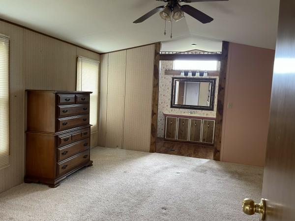 1986 Schult M220379 Mobile Home