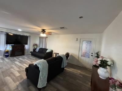 Photo 5 of 20 of home located at 2401 W Southern Ave Lot 330 Tempe, AZ 85282