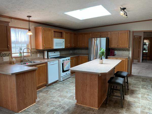 2002 Dutch n/a Mobile Home