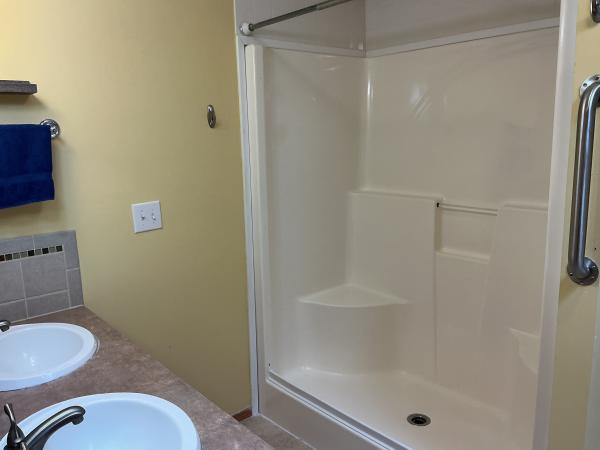 2002 Dutch n/a Mobile Home