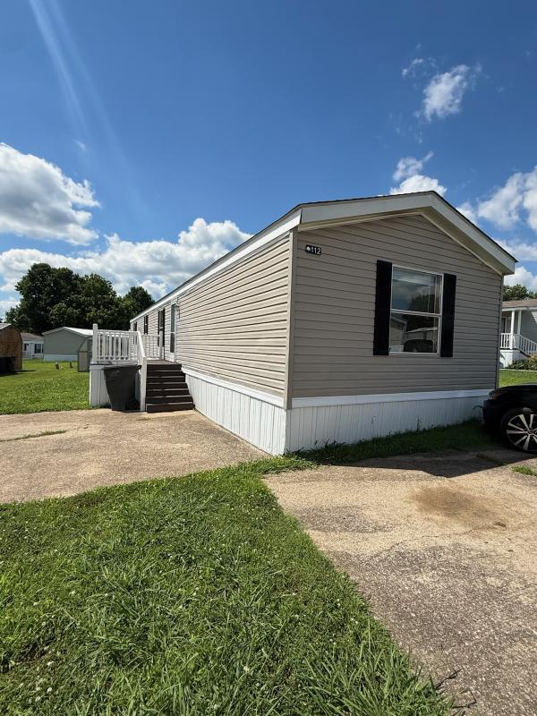 Photo 1 of 2 of home located at 112 Buckner Rd. Columbia, TN 38401