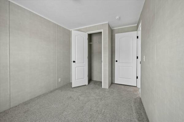 2026 Adventure 156 2852-1  Home
