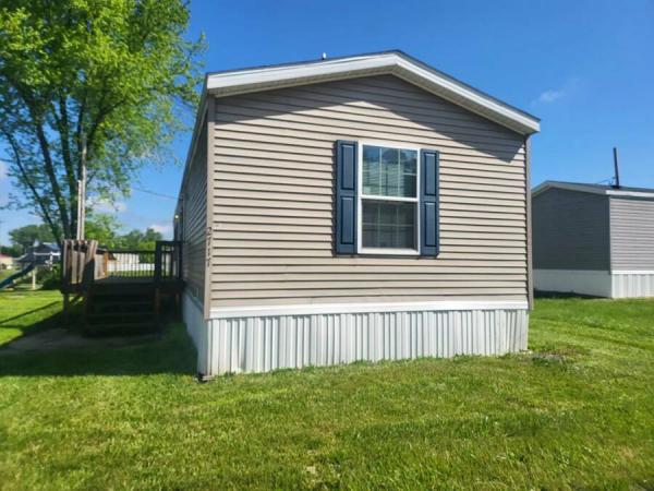Photo 1 of 2 of home located at 2717 Groveland Street Middletown, OH 45042