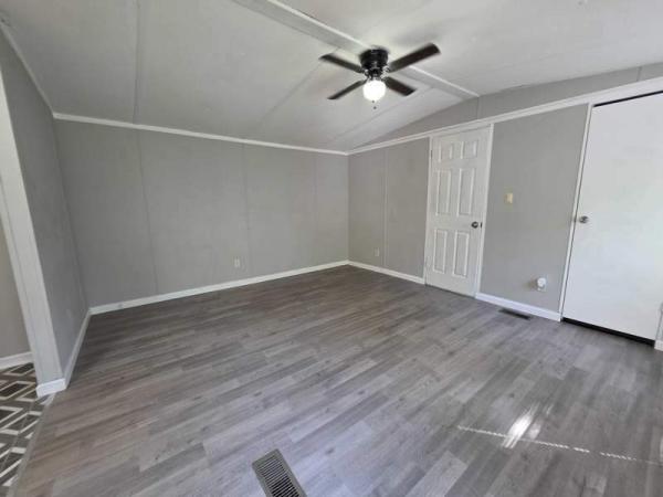 1993 Clayton Manufactured Home