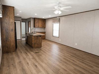 Photo 2 of 8 of home located at 315 Robin Ann Avenue Clarksville, TN 37042