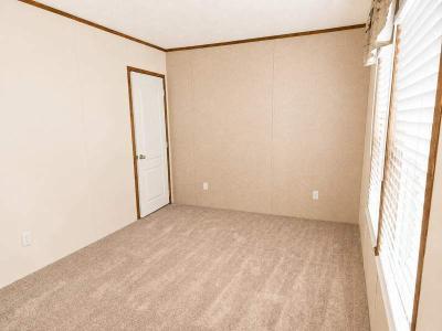 Photo 5 of 8 of home located at 315 Robin Ann Avenue Clarksville, TN 37042