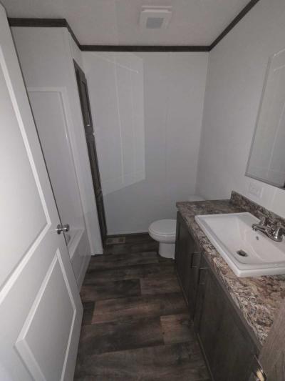 Photo 4 of 7 of home located at 2517 Sherwood Drive Erie, PA 16506