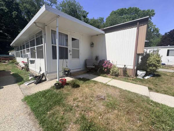 1977  Mobile Home For Sale