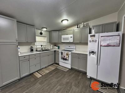 Photo 2 of 31 of home located at 2805 SE 110th Street Lot A14 Ocala, FL 34480