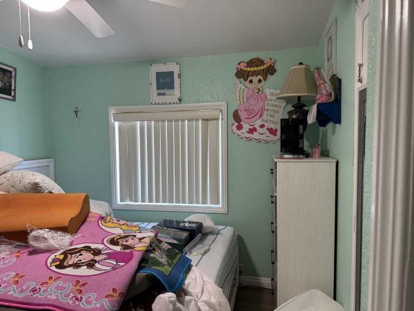 1999 Champion  Mobile Home For Sale