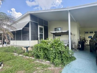 Photo 2 of 8 of home located at 2425 Harden Blvd #184 Lakeland, FL 33803