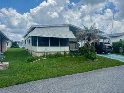 Photo 4 of 8 of home located at 2425 Harden Blvd #184 Lakeland, FL 33803