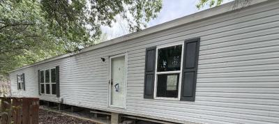 Mobile Home at 5729 E County Road 250 N Winslow, IN 47598