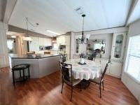 1985 Barrington Manufactured Home