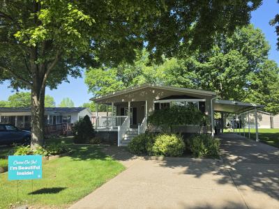 Mobile Home at 170 D St SW Navarre, OH 44662