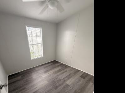 Photo 5 of 9 of home located at 125 Coachlight Court Sanford, FL 32773