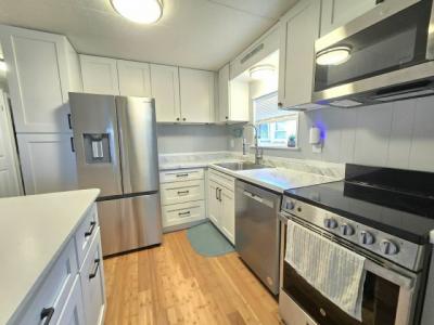 Photo 4 of 17 of home located at 1375 Pasadena Ave. S., #333 South Pasadena, FL 33707