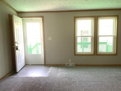 Photo 4 of 9 of home located at 105 Riverview Circle Saline, MI 48176