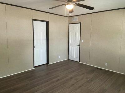 Photo 5 of 14 of home located at 153 Oak Creek Drive Manvel, TX 77578