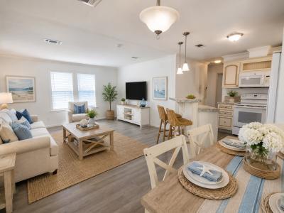 Photo 4 of 17 of home located at 39248 Us Hwy 19N  #350 Tarpon Springs, FL 34689