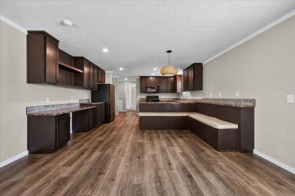 2026 Adventure 242 6763G Mobile Home