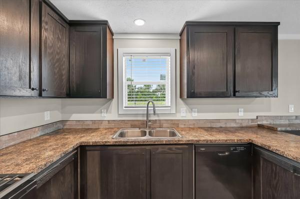 2026 Adventure 242 6763G Mobile Home