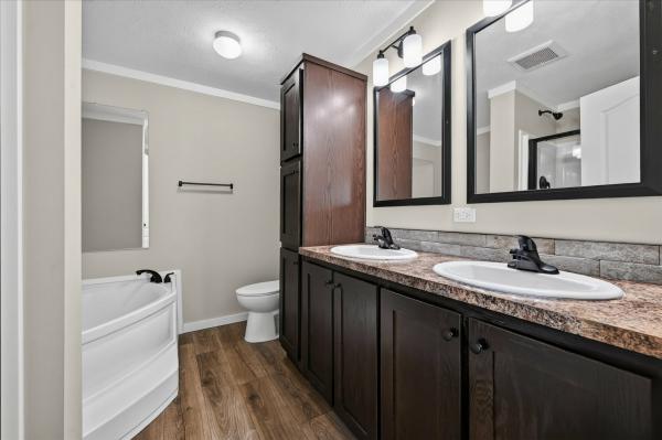 2026 Adventure 242 6763G Mobile Home