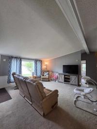 1992 Schult SuperValue Manufactured Home