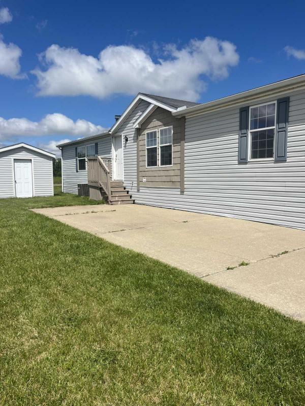 2002  Mobile Home For Sale