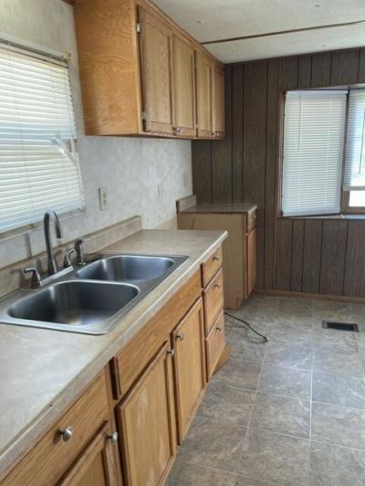 Photo 3 of 8 of home located at 22008 Petite Pl #216 Romulus, MI 48174