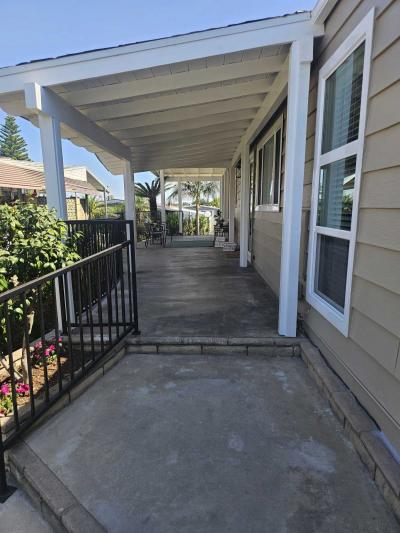 Photo 4 of 27 of home located at 14044 Lake Crest Drive Unit#77 La Mirada, CA 90638
