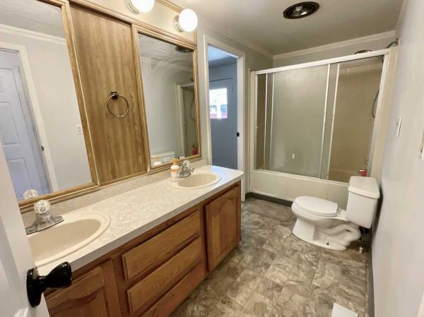 1989 Nashua Castlewood Manufactured Home