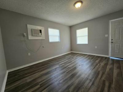 Photo 2 of 11 of home located at 10632 106th Avenue N. Apt 15 Largo, FL 33773
