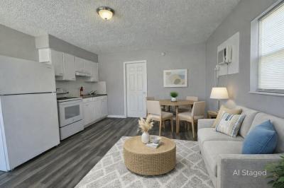 Photo 3 of 11 of home located at 10632 106th Avenue N. Apt 15 Largo, FL 33773
