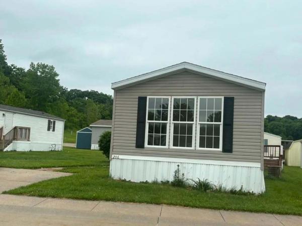 Photo 1 of 2 of home located at 206 So Bobby Ave Lot 263 Independence, MO 64056
