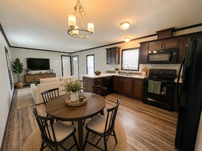 Mobile Home at 10694 East St Rt 762, #6 #6M Lockbourne, OH 43137