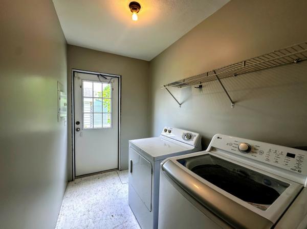2010 Schult MDC372167INAB Mobile Home