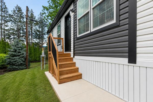 2026 Colony 9C  Home