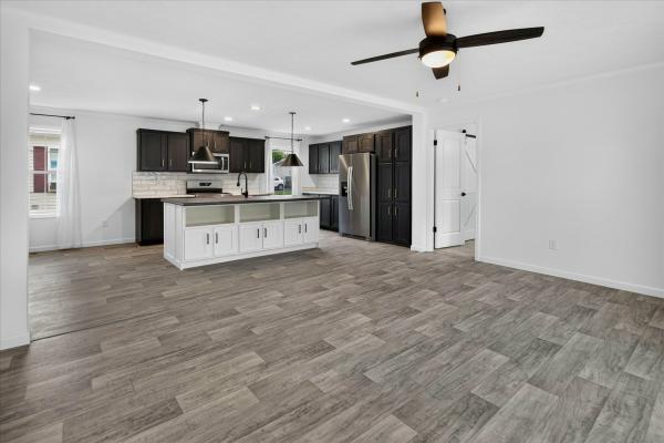2026 Colony 9C  Home