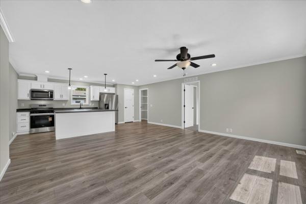 2026 SKYLINE EE047 RK D645  Home