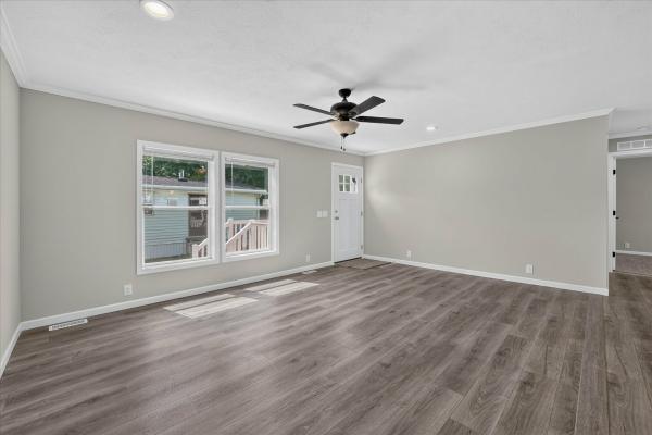 2026 SKYLINE EE047 RK D645  Home