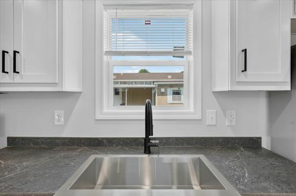 2026 SKYLINE EE047 RK D645  Home