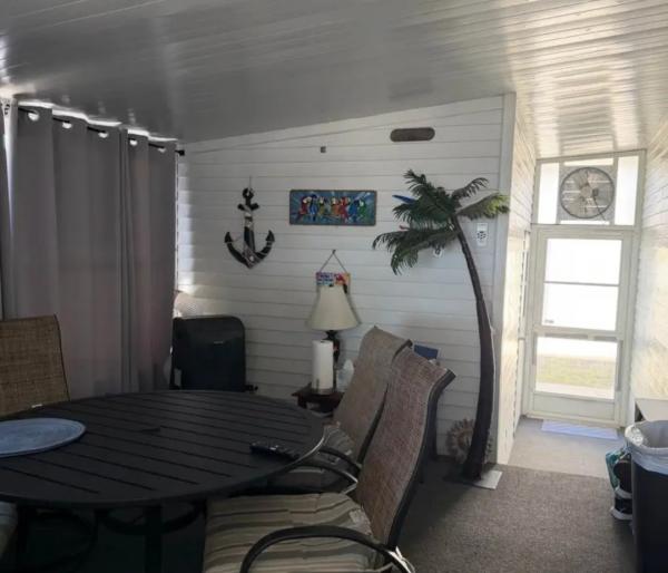 1988 COON HS Mobile Home