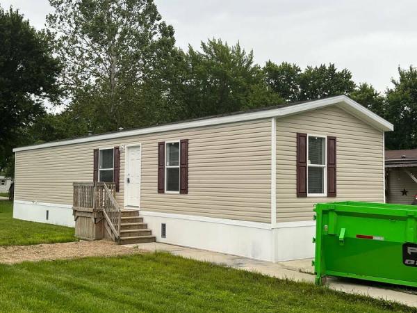 Photo 1 of 2 of home located at 54 Carriage Lane Estate Streator, IL 61364