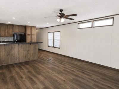 Photo 2 of 7 of home located at 220 Robin Ann Avenue Clarksville, TN 37042