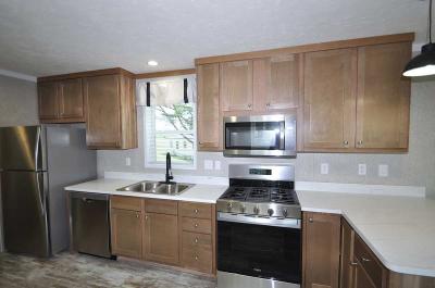Photo 5 of 13 of home located at 86 Meadowbrook Park Drive Iron Ridge, WI 53035