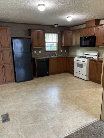 Photo 5 of 13 of home located at 1856 Collins Ct. #22 Milford, MI 48381