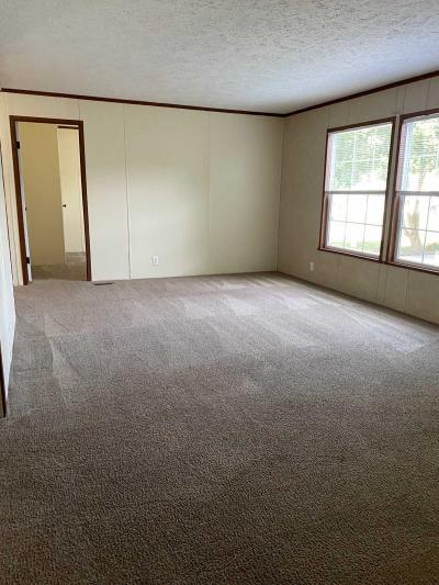 Photo 4 of 13 of home located at 1856 Collins Ct. #22 Milford, MI 48381