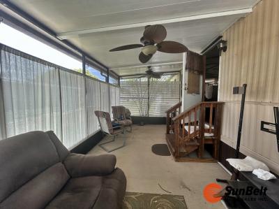 Photo 4 of 28 of home located at 2805 SE 110th Street Lot B12 Ocala, FL 34480